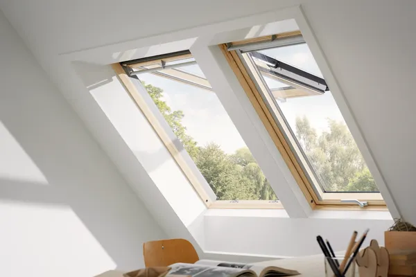 Blick aus dem Dachgeschoss mit Klapp-Schwing-Fenstern